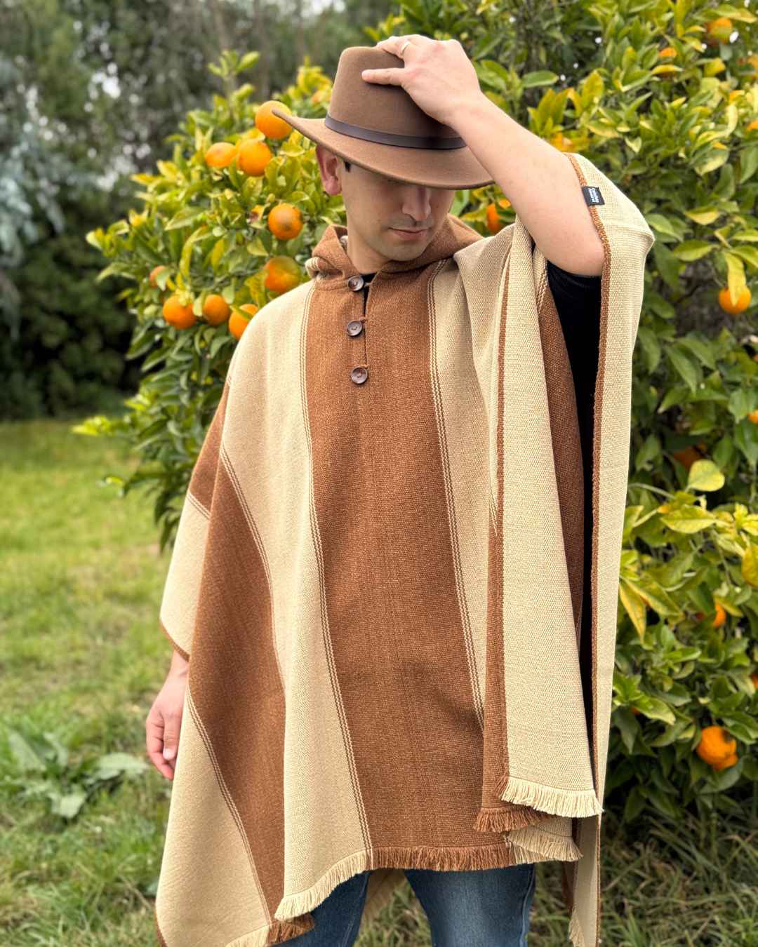 Poncho Roble | Camel y Beige - Calafate Austral