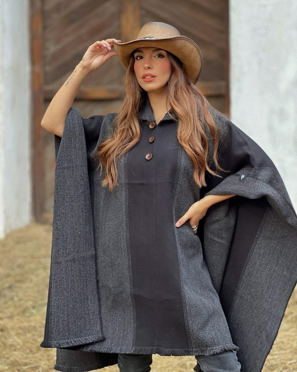 Poncho Roble | Negro - Calafate Austral