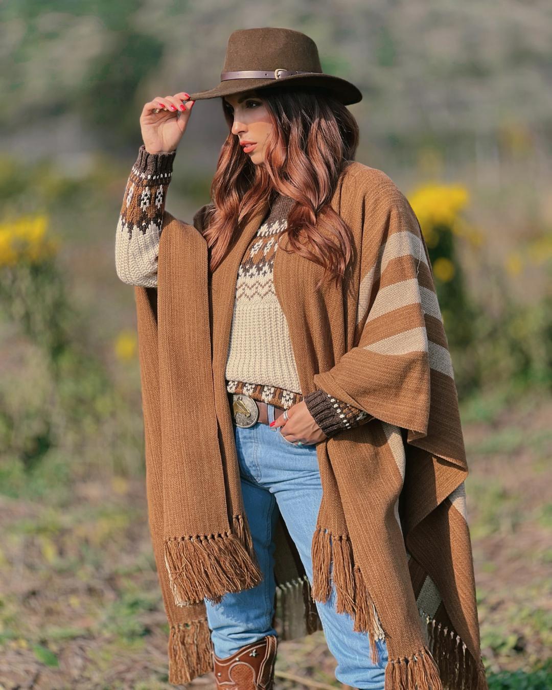 Ruana Suspiro | Camel y Beige - Calafate Austral