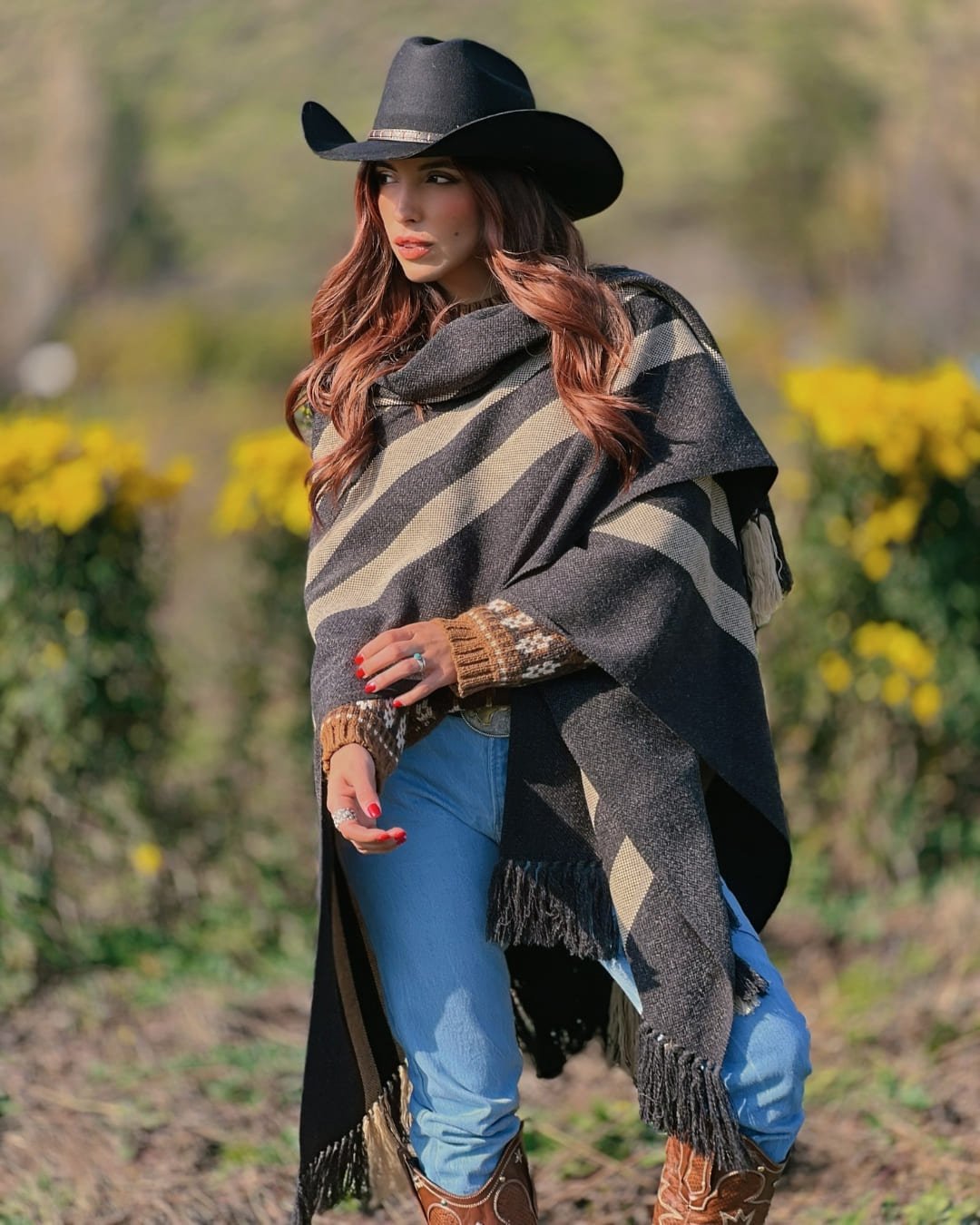 Ruana Suspiro | Gris marengo y Beige - Calafate Austral