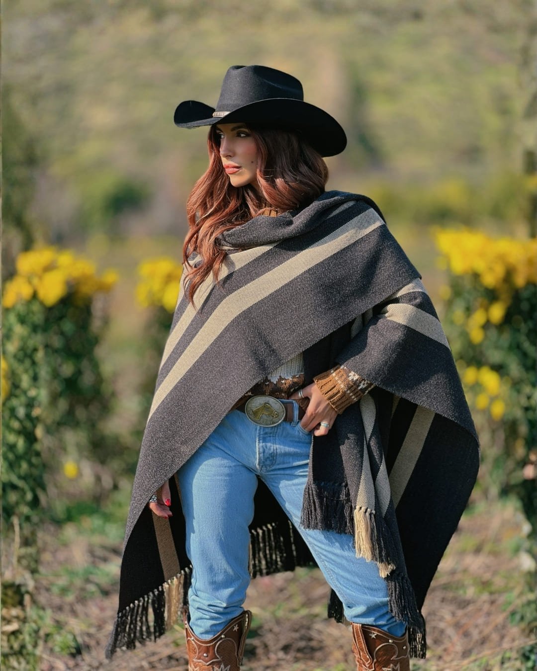 Ruana Suspiro | Gris marengo y Beige - Calafate Austral