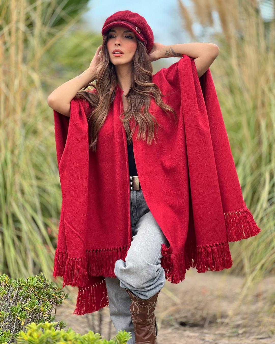 Ruana Suspiro | Rojo Carmesí - Calafate Austral