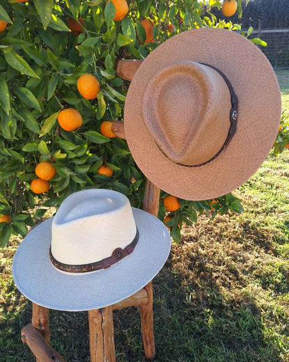 Sombreros Australianos de paja toquilla en colores Natural y Tostado