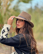 Sombrero Indiana beige tostado de lana de oveja Calafate Austral